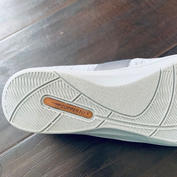 NWT Copper Fit Restore A Line Women's Gray Walking Slip-on Tennis Shoes Size 9.5 - Picture 4 of 8